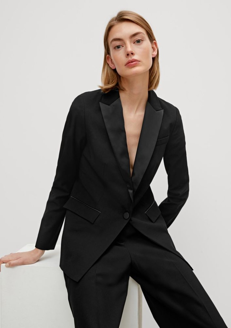 Clothing Comma | Blazer In A Dinner Jacket Style