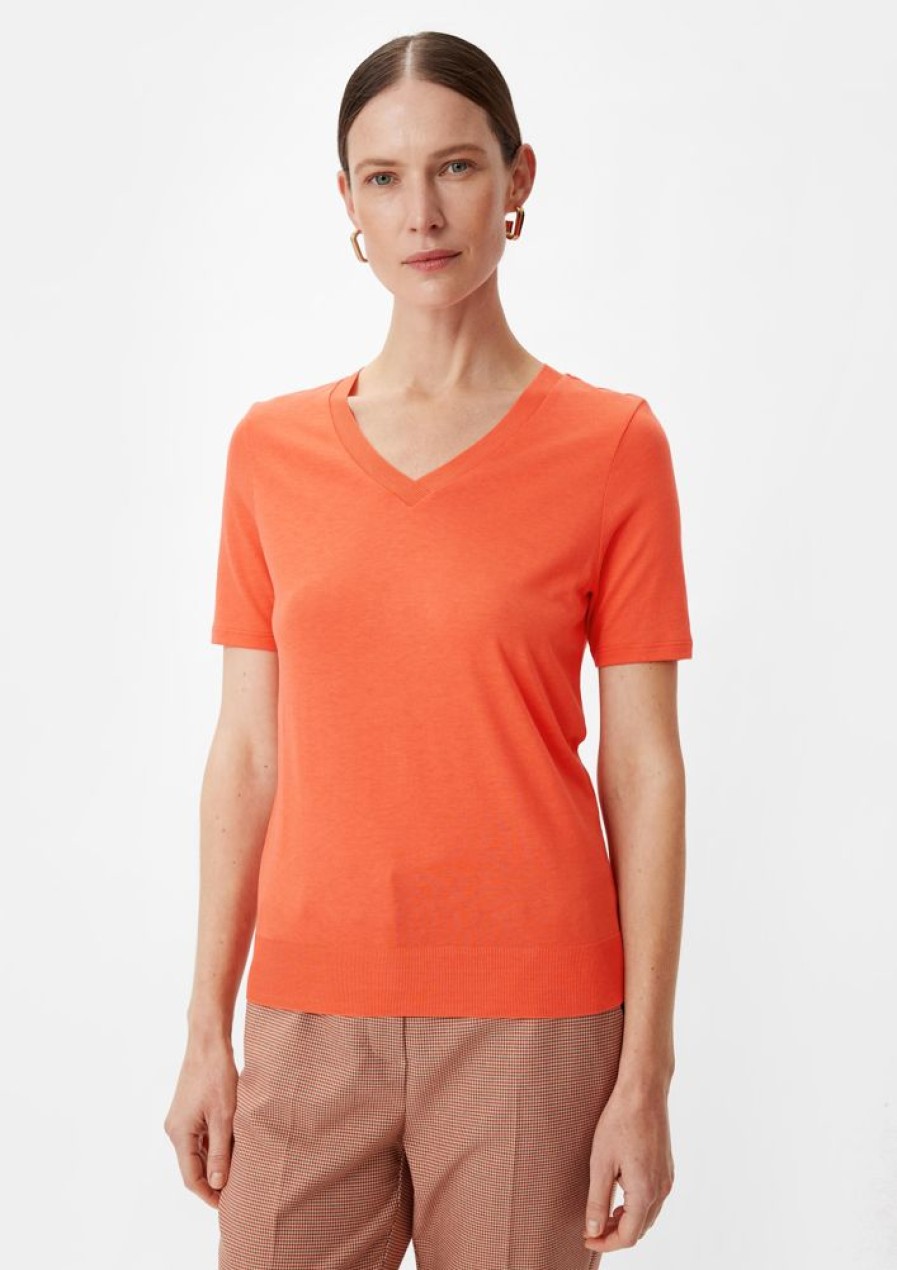 Clothing Comma | T-Shirt With A V-Neckline