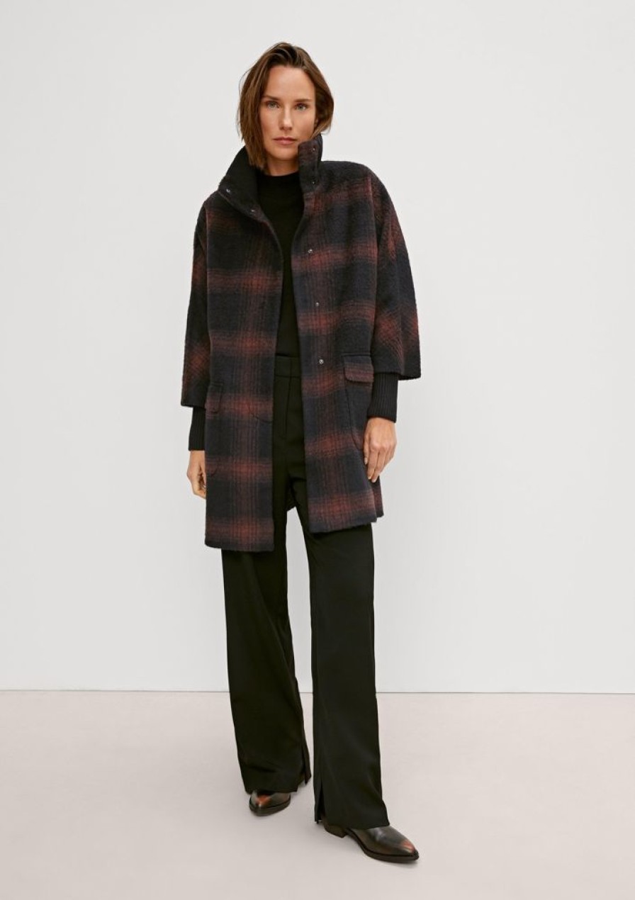 Clothing Comma | Cape Coat With A Check Pattern