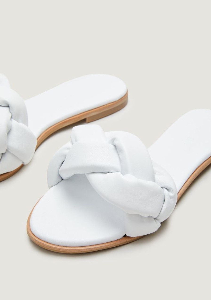 Clothing Comma | Leather Sandals