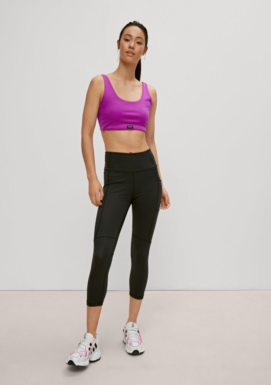 Clothing Comma | Active Top With A Bralette